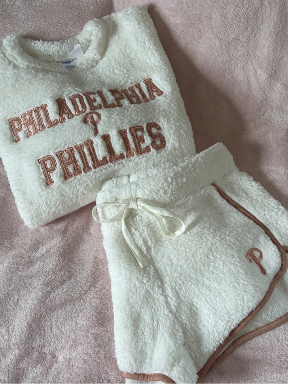 Phillies Sherpa Set